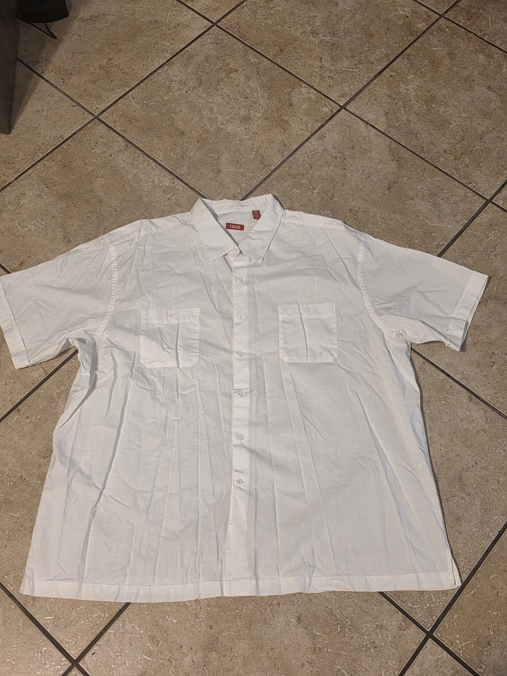 Izod Men's White Short-Sleeve Casual Button-Down Shirt